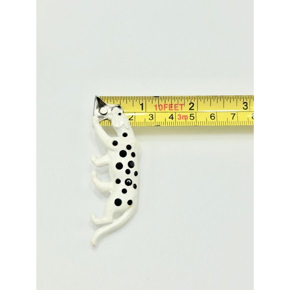 Vintage KJL Signed White Enamel Cheetah Pin Brooch Black Rhinestones Wild Cat - Picture 10 of 10